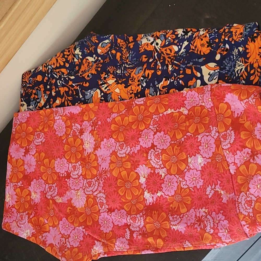 Lularoe Tall and Curvy Leggings pair